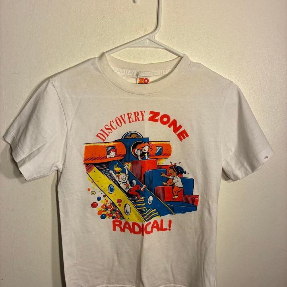Discovery Men's White T-shirt